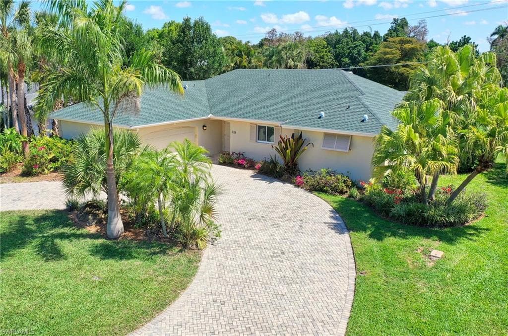 326 Burning Tree DR NAPLES, FL 34105