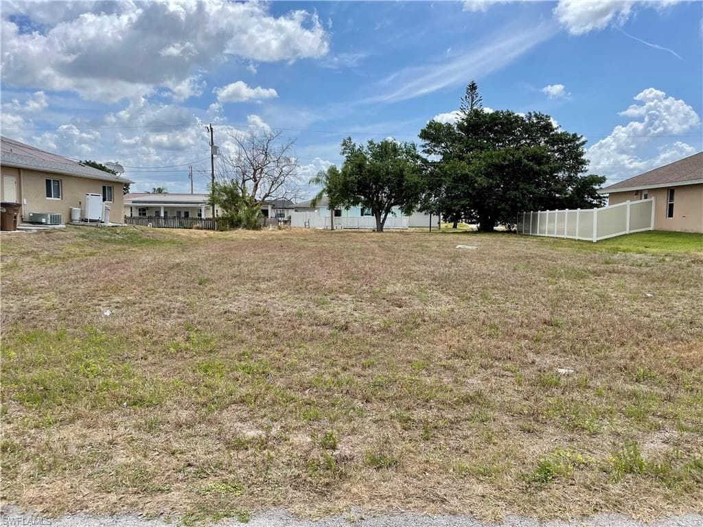 2019 NE 10th AVE CAPE CORAL, FL 33909