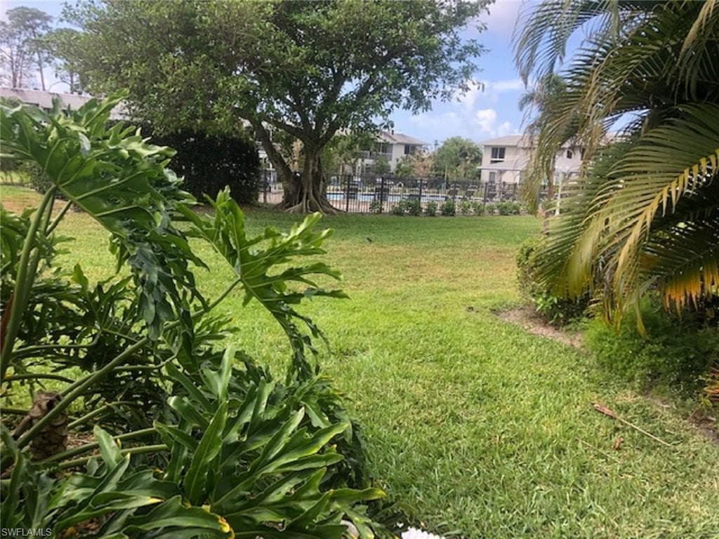 154 Penny LN 957 NAPLES, FL 34112