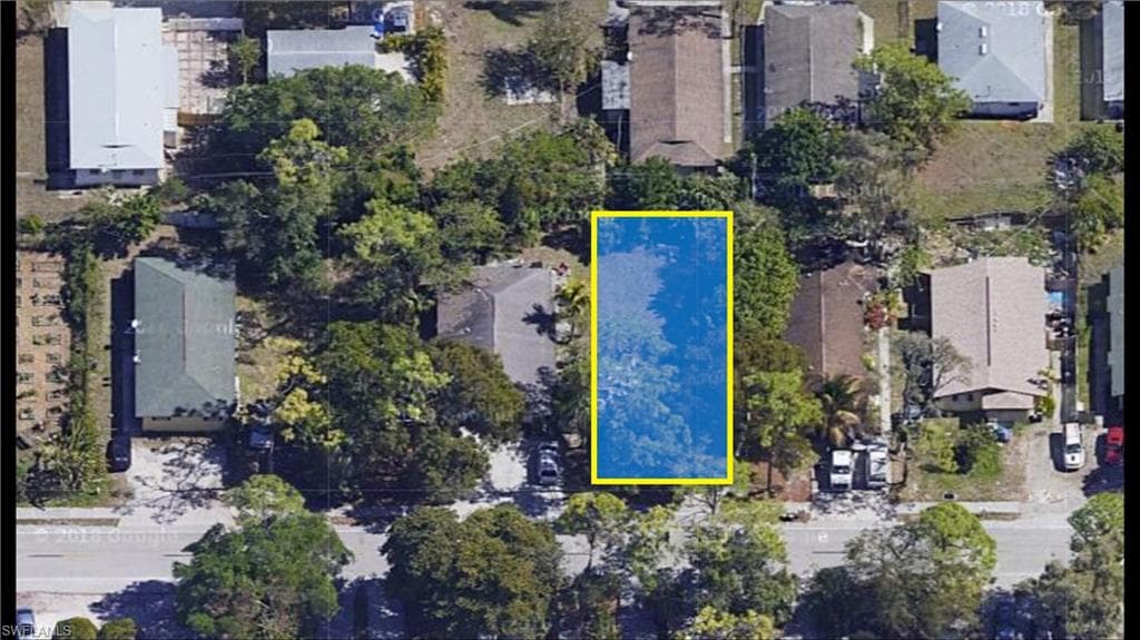 5615/5617 TENTH AVE FORT MYERS, FL 33907