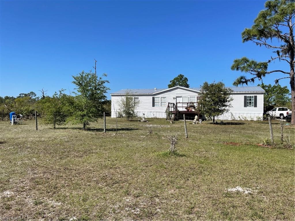 1567 Sunset TRL LABELLE, FL 33935