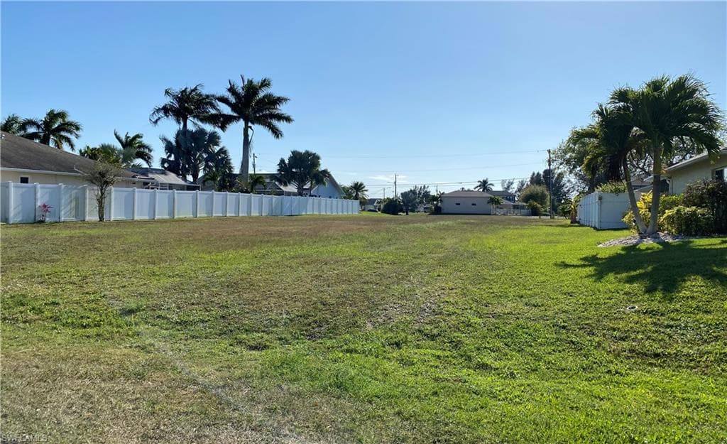 830 SW 4th AVE CAPE CORAL, FL 33991