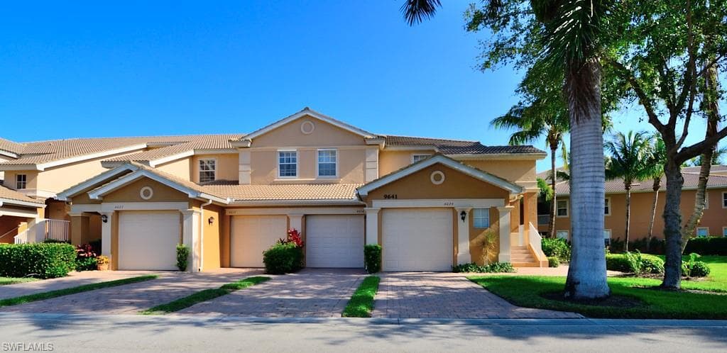 9641 Spanish Moss WAY 4013 BONITA SPRINGS, FL 34135