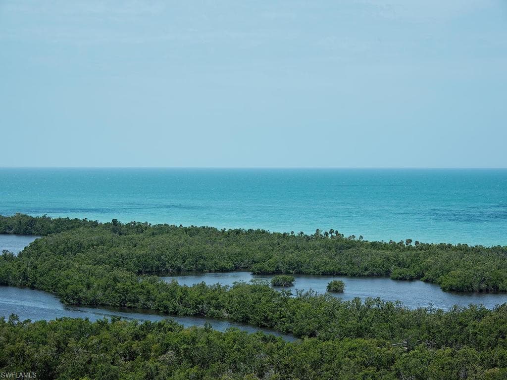 7225 Pelican Bay BLVD 1904 NAPLES, FL 34108