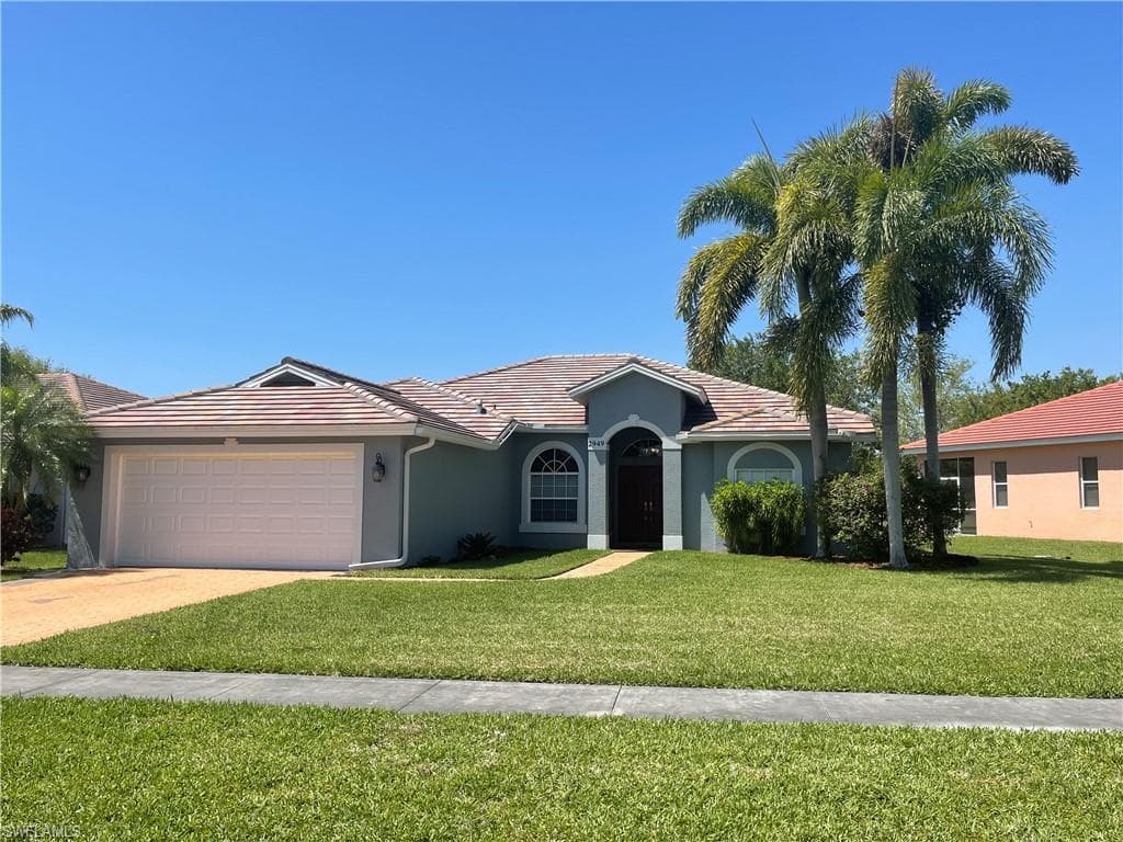 2949 Orange Grove TRL NAPLES, FL 34120