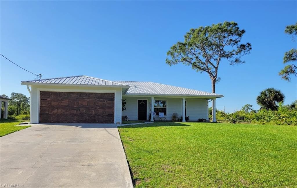 5005 Pinetree CIR LABELLE, FL 33935