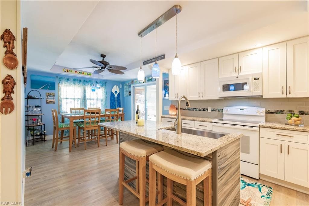 34 Covey LN 34 NAPLES, FL 34114