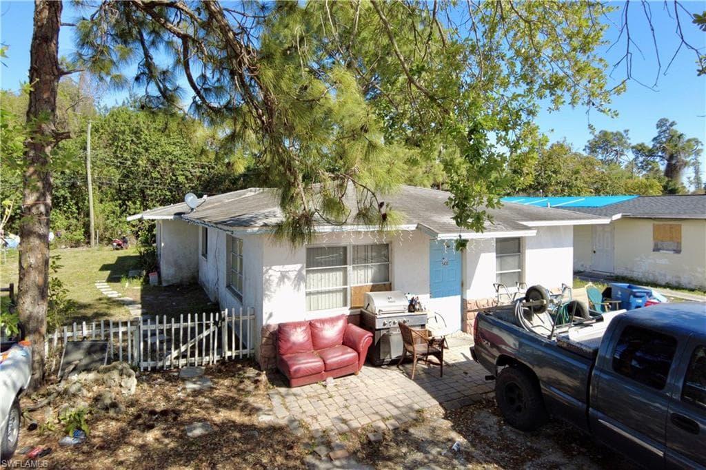 5433/5435 Fourth AVE FORT MYERS, FL 33907