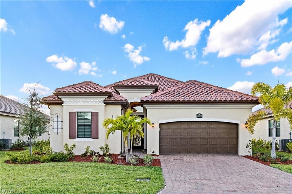 28092 Foxrock CT BONITA SPRINGS, FL 34135