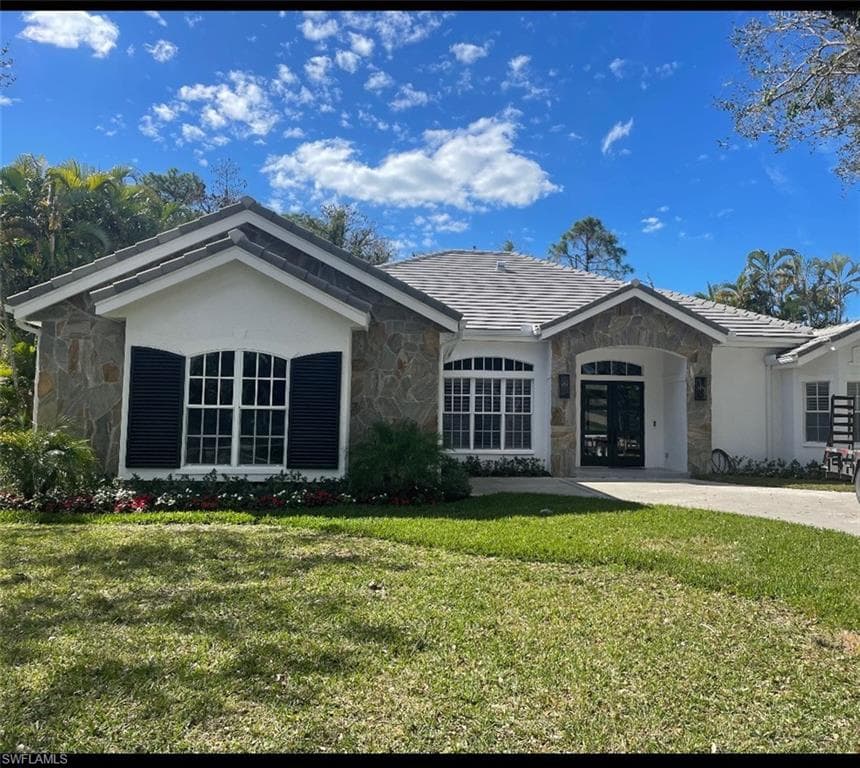 6665 MILL RUN CIR NAPLES, FL 34109
