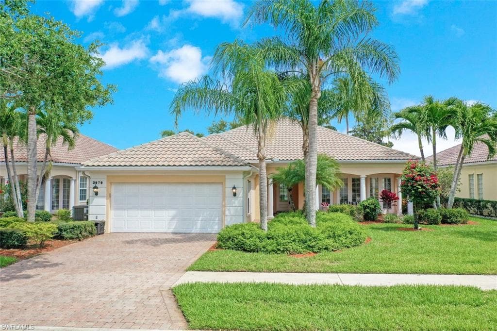 3979 Upolo LN NAPLES, FL 34119