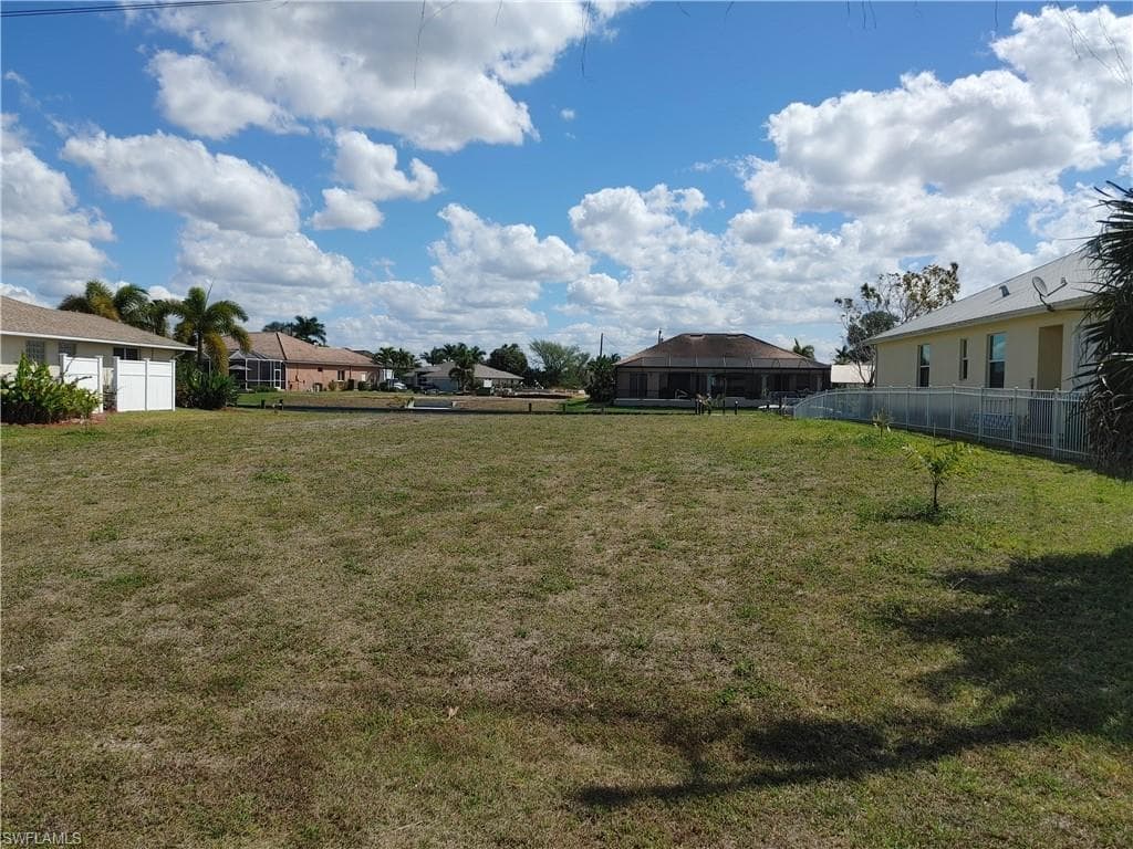 2209 SE 19th AVE CAPE CORAL, FL 33990