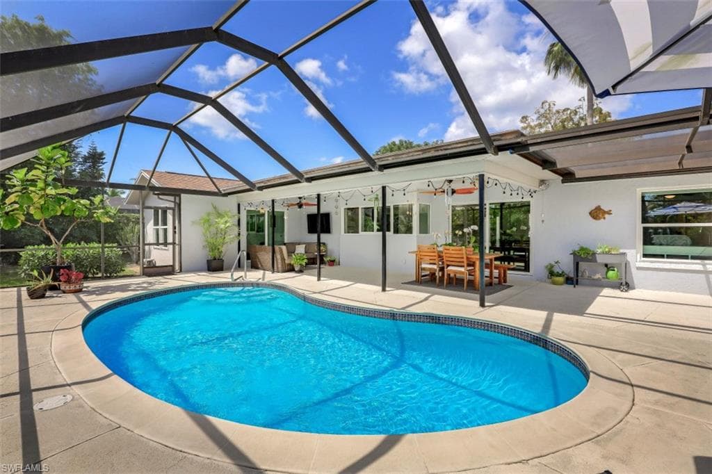 1010 Nottingham DR NAPLES, FL 34109