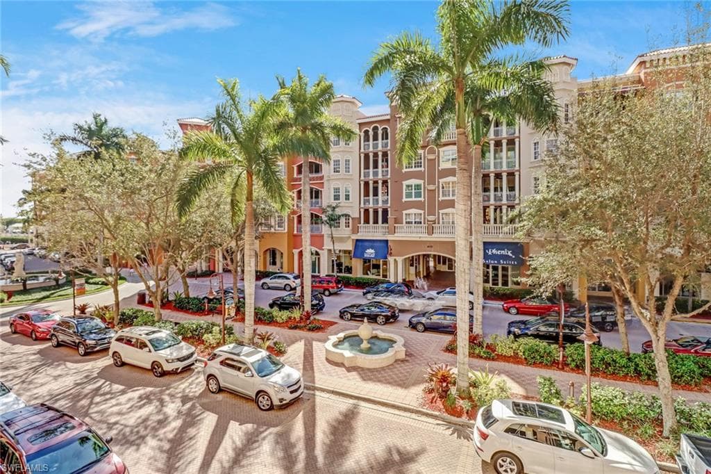 401 Bayfront PL 3204 NAPLES, FL 34102