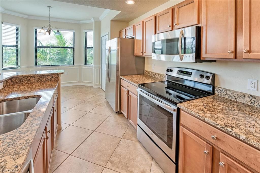 9735 Acqua CT 633 NAPLES, FL 34113