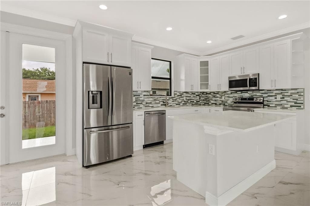 3153 42nd ST SW NAPLES, FL 34116
