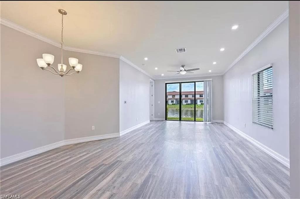 7948 Bristol CIR NAPLES, FL 34120