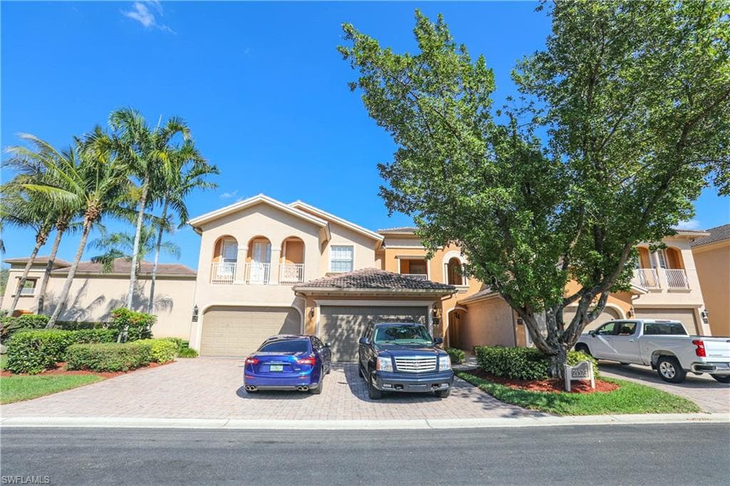 21523 Baccarat LN 201 ESTERO, FL 33928