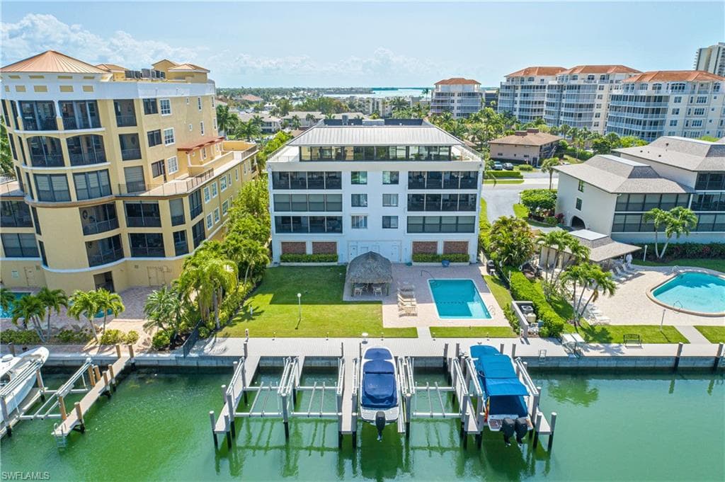 910 Panama CT 401 MARCO ISLAND, FL 34145