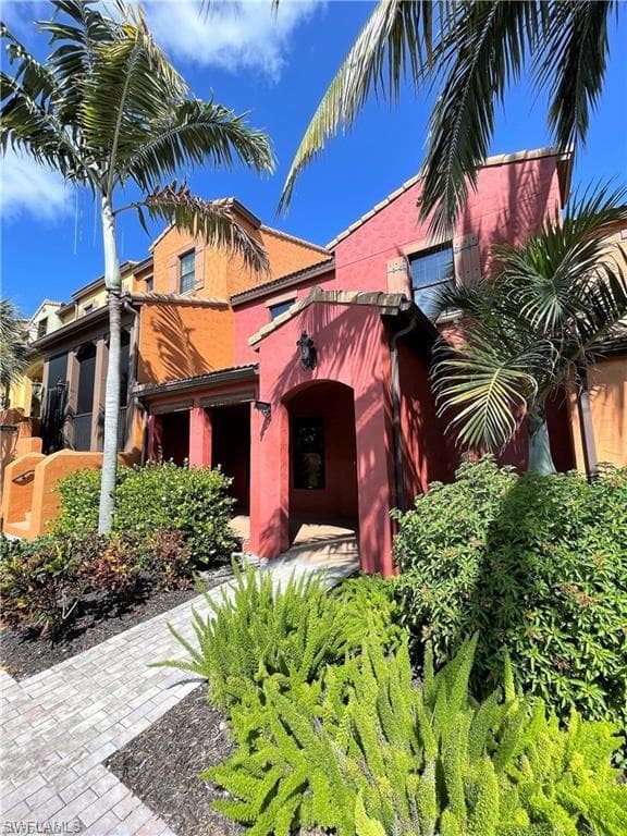 9065 Albion LN N 4906 NAPLES, FL 34113
