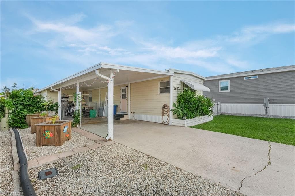 3822 CHERRY LN ST. JAMES CITY, FL 33956