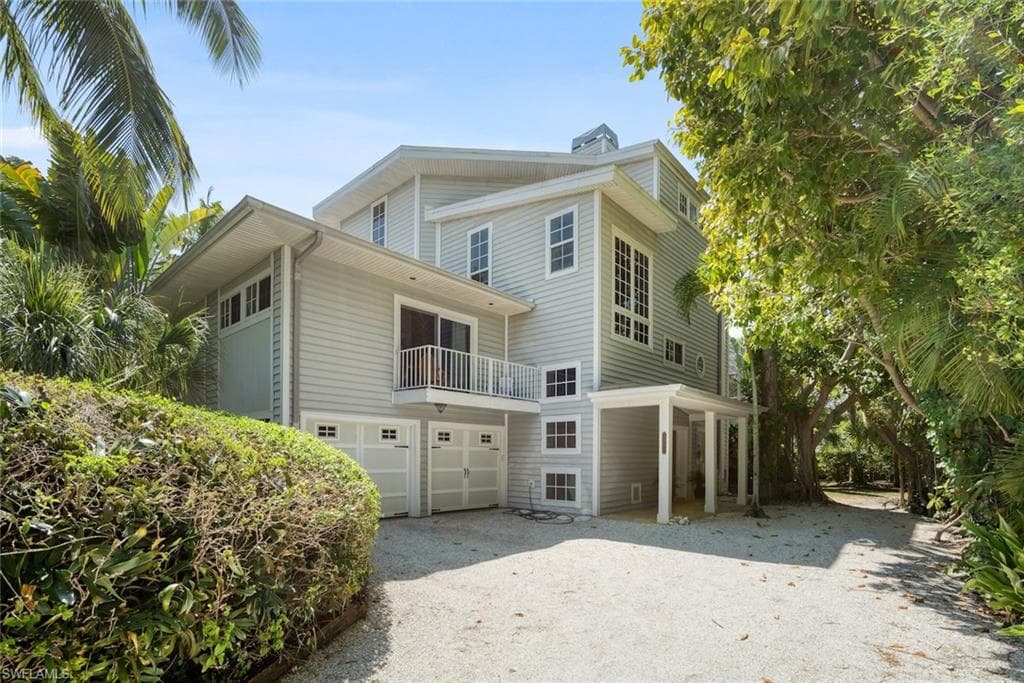 2451 Blind Pass CT SANIBEL, FL 33957