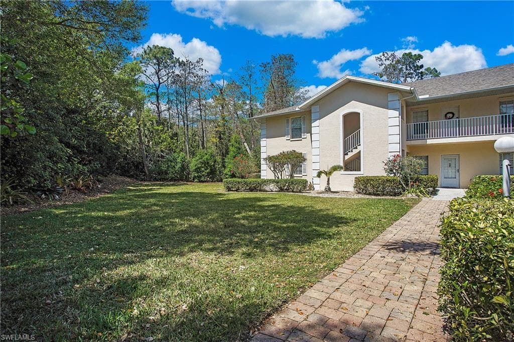 3225 Cypress Glen WAY 101 NAPLES, FL 34109