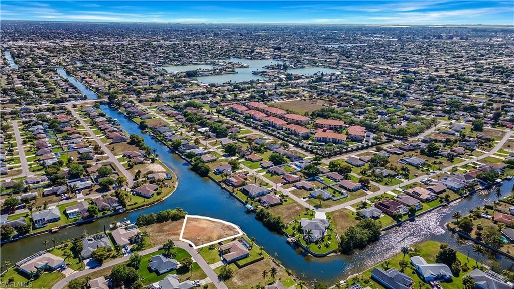 222 NE 13th AVE CAPE CORAL, FL 33909