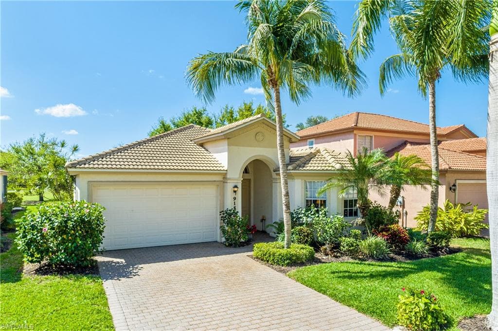 9155 Spanish Moss WAY BONITA SPRINGS, FL 34135
