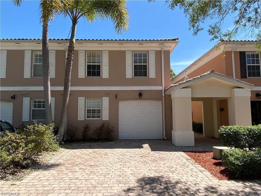 5569 Cove CIR 74 NAPLES, FL 34119