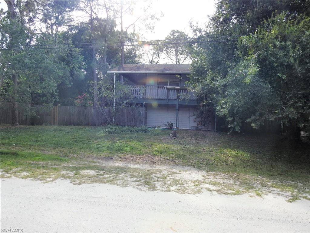 20419 Edgewood RD NORTH FORT MYERS, FL 33917