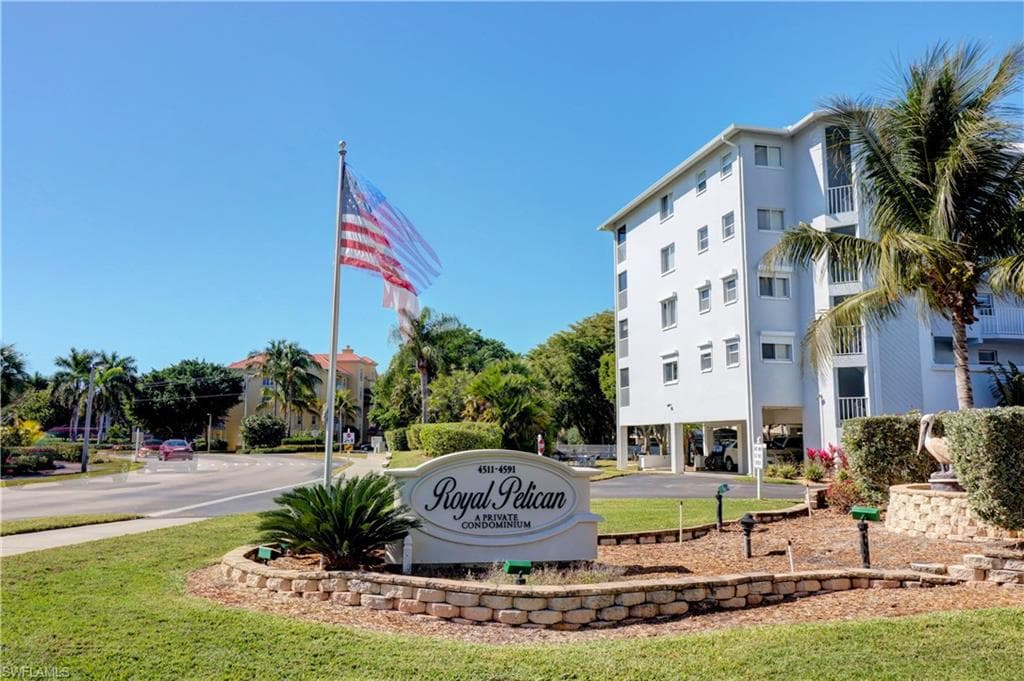 4591 Bay Beach LN 292 FORT MYERS BEACH, FL 33931