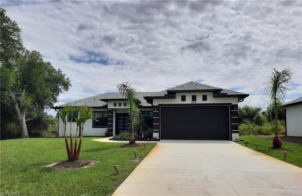 3307 29TH ST SW SW LEHIGH ACRES, FL 33976