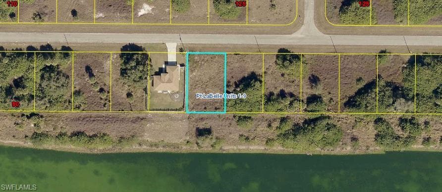 8025 Sunrise CIR LABELLE, FL 33935