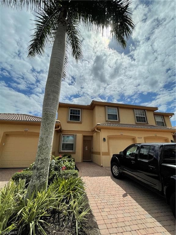 7857 Lake Sawgrass LOOP 5012 FORT MYERS, FL 33907