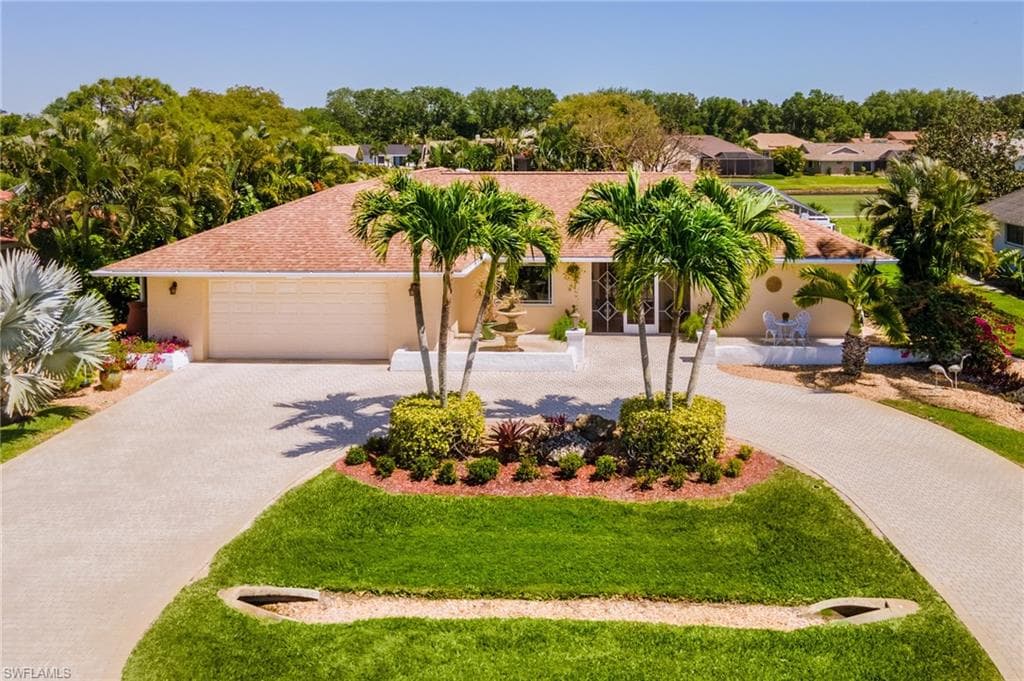 28379 Las Palmas CIR BONITA SPRINGS, FL 34135
