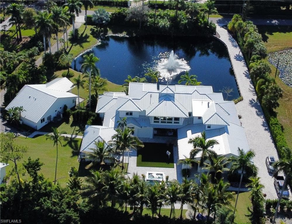 175 Center ST NAPLES, FL 34108