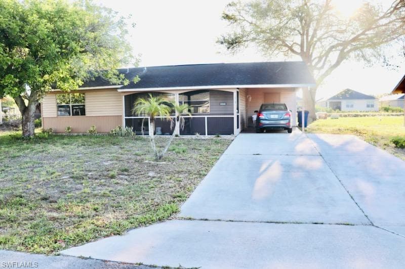 10727 Guavatree CT LEHIGH ACRES, FL 33936