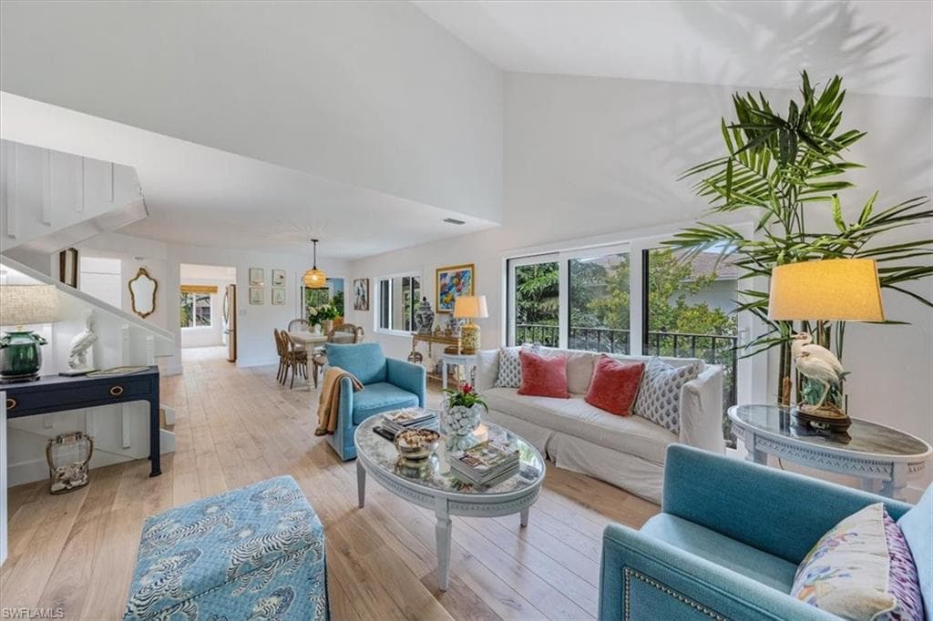375 8th AVE S C NAPLES, FL 34102