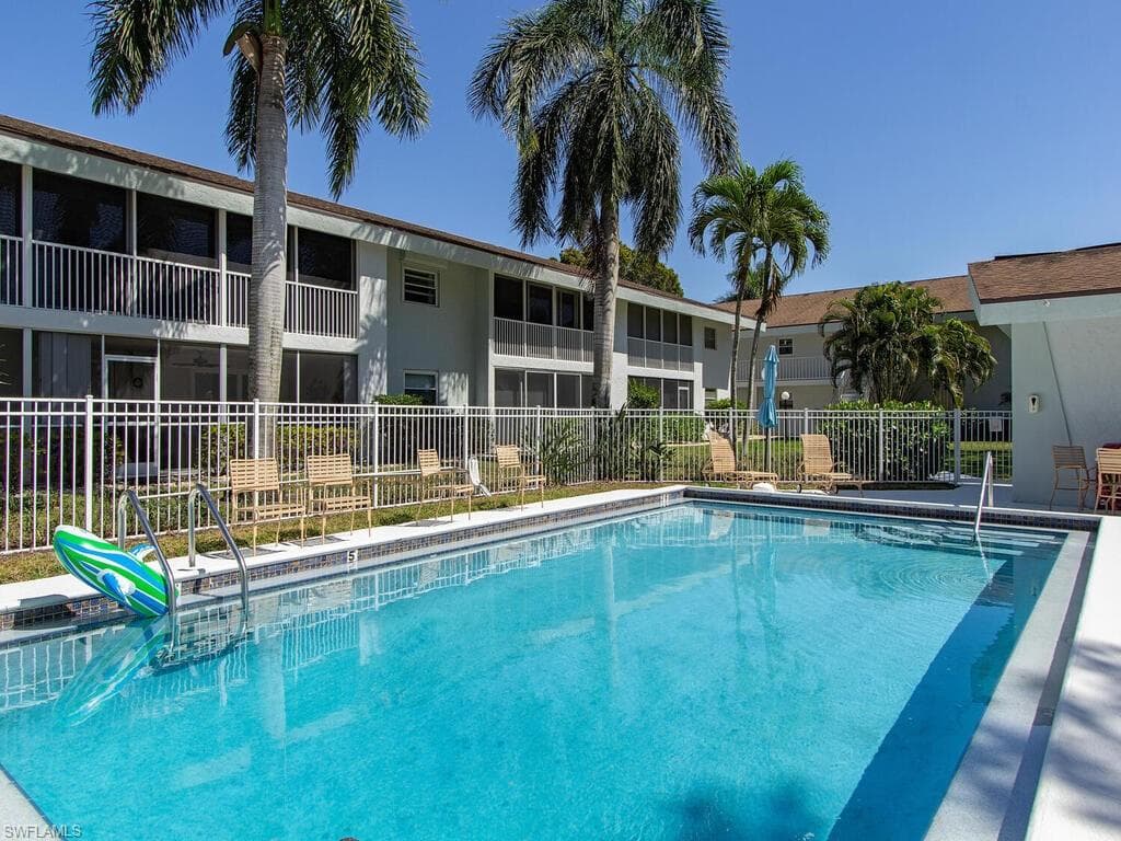 4126 Belair LN A6 NAPLES, FL 34103