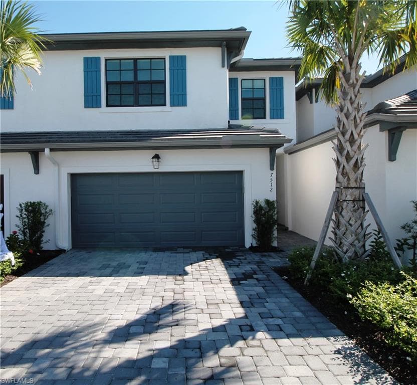 7512 Carnegie WAY NAPLES, FL 34119