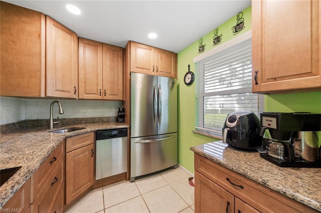1724 Pine Valley DR 113 FORT MYERS, FL 33907