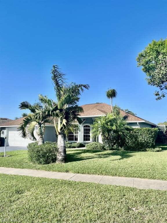 125 Estelle DR NAPLES, FL 34112