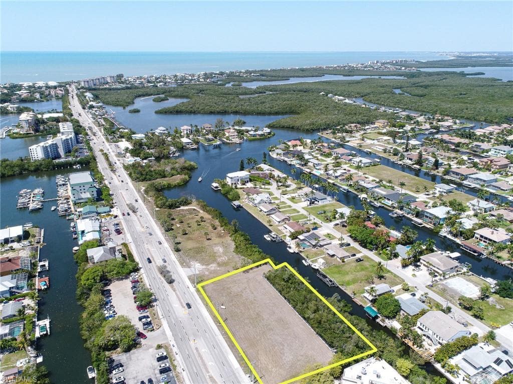 4570 Bonita Beach RD BONITA SPRINGS, FL 34134