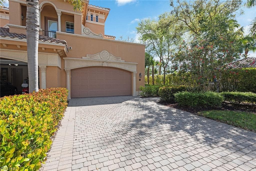 2718 Callista CT 104 NAPLES, FL 34114