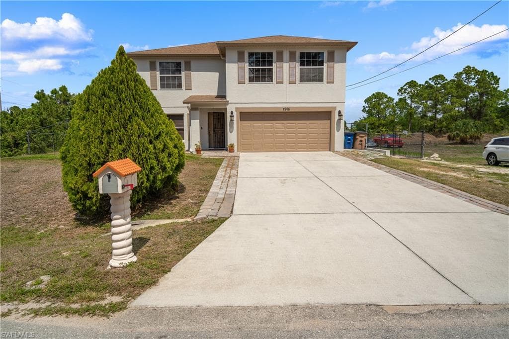 2916 16th ST W LEHIGH ACRES, FL 33971