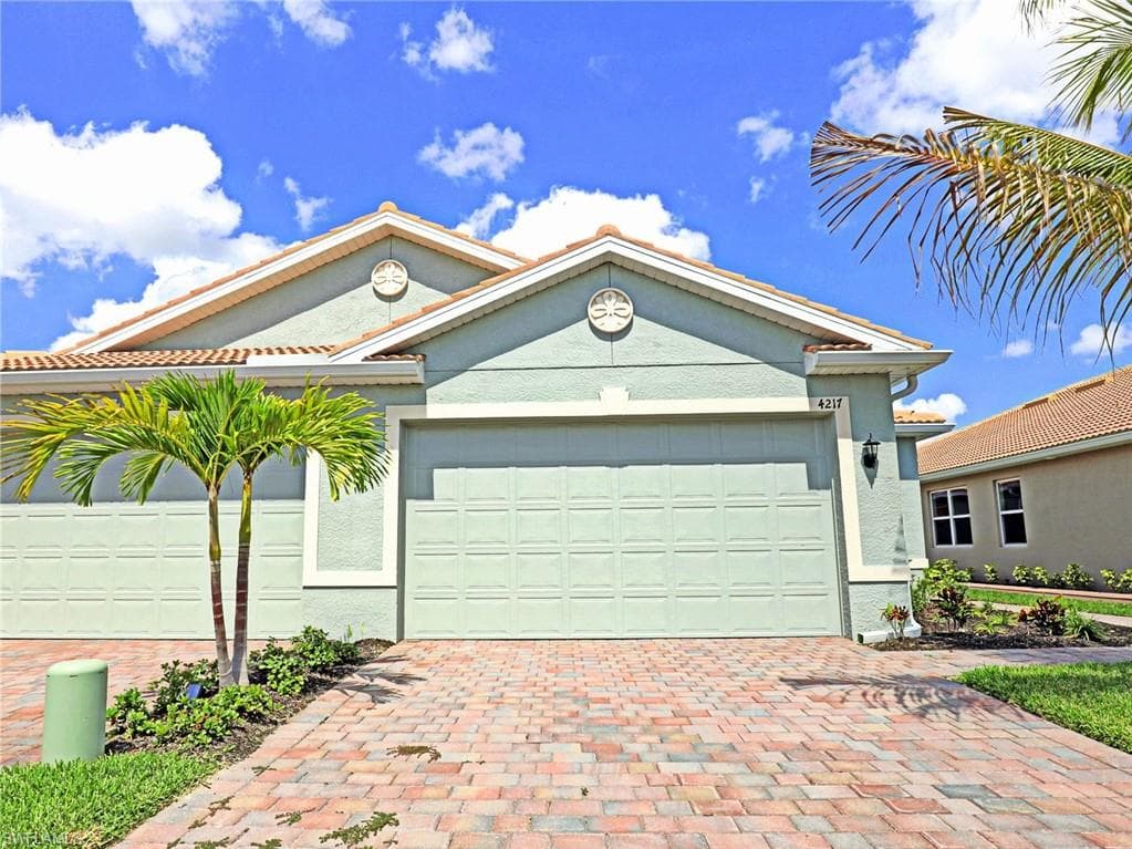 4217 Bloomfield ST FORT MYERS, FL 33916