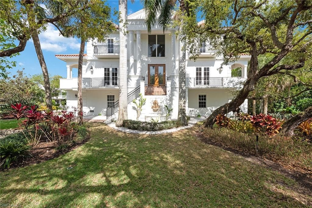 355 Gumbo Limbo LN MARCO ISLAND, FL 34145