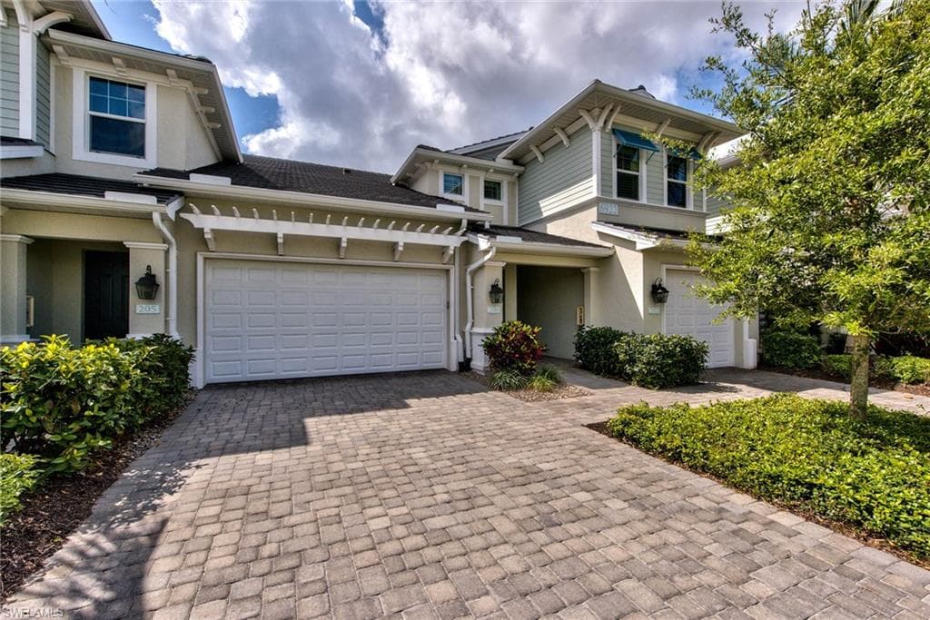 6922 Avalon CIR 206 NAPLES, FL 34112