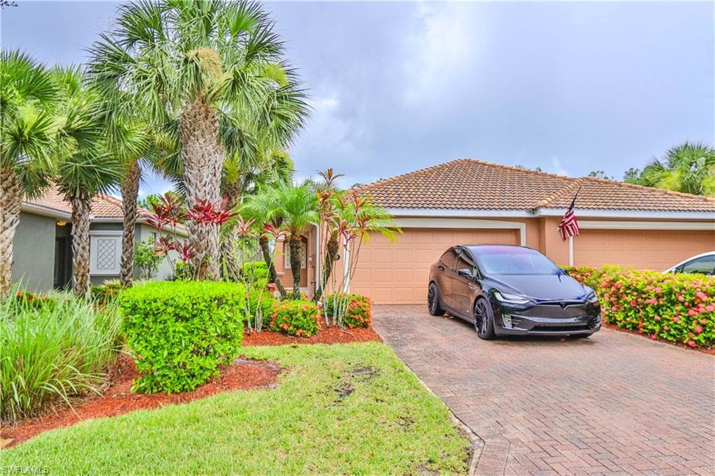 21806 Belvedere LN ESTERO, FL 33928